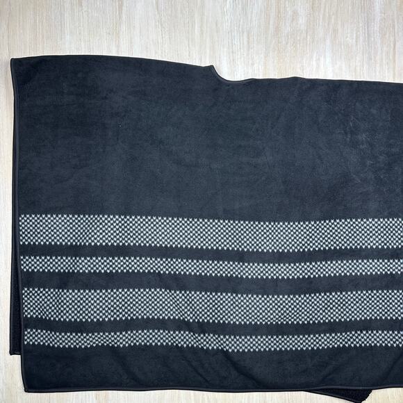 Ike Behar Black Fleece Poncho Wrap Shawl Reversible Soft Cozy Minimalist OS - Picture 9 of 13